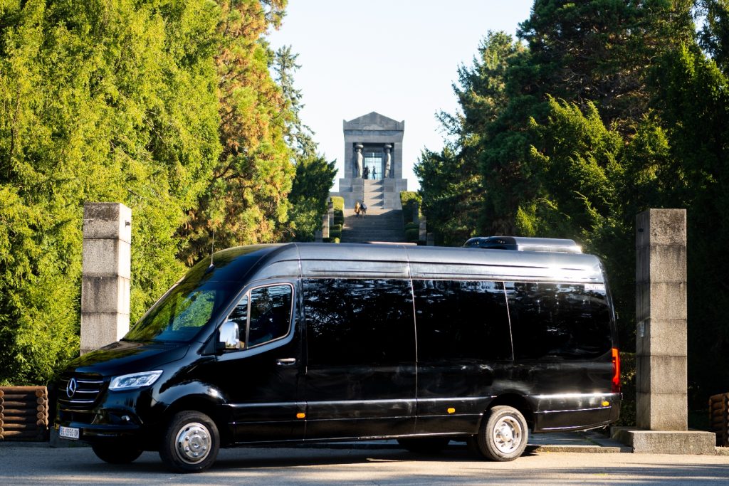 Kombi prevoz do Kopaonika sa Mercedesom Sprinter